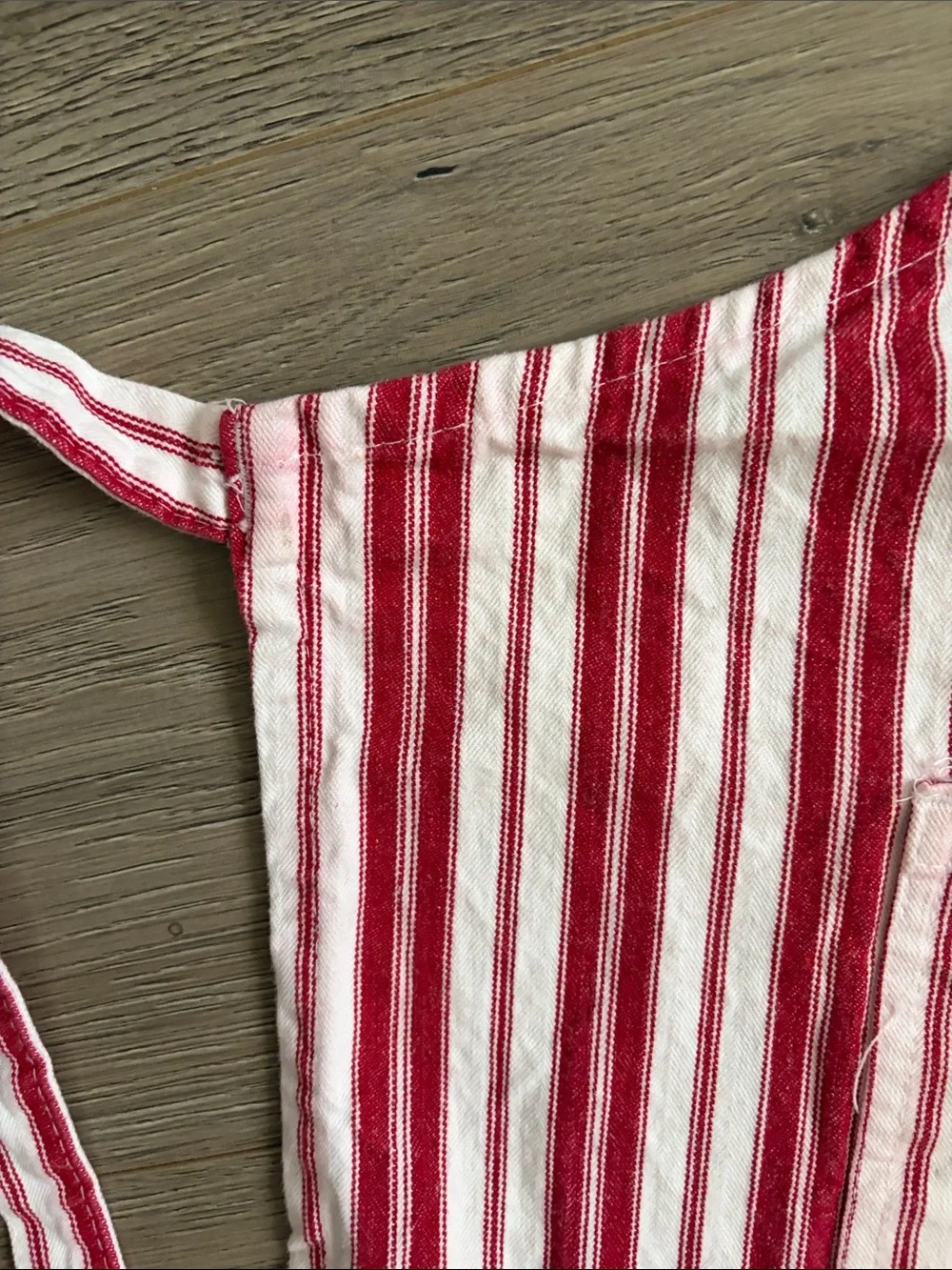 Williams Sonoma Red and White Striped Cotton Kitchen Apron